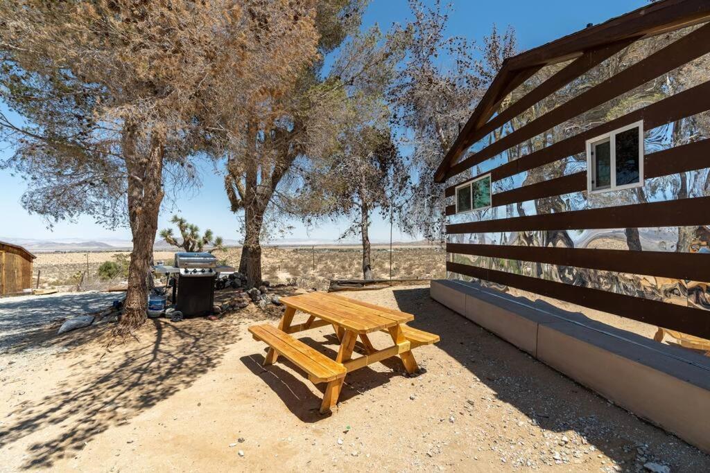 The Invisible Wind Cabin- Joshua Tree Amazing View Yucca Valley Εξωτερικό φωτογραφία